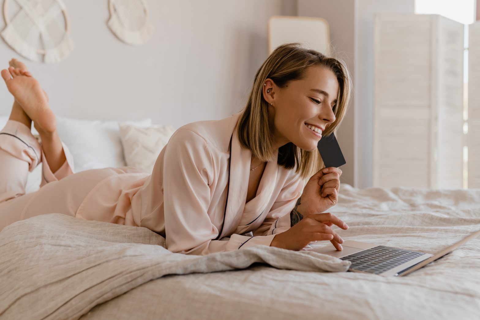 Lazy Day Luxuries: Effortless Freebies & Chill-Mode Deals